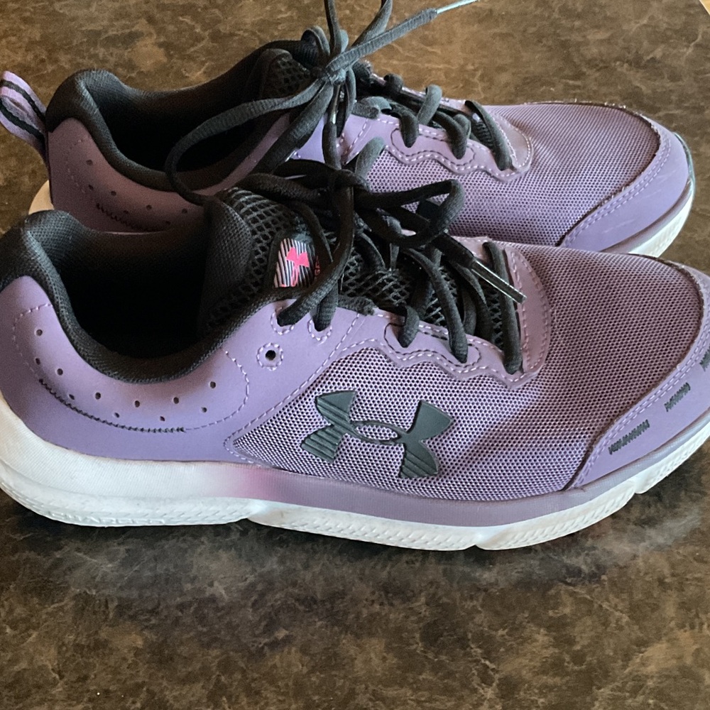 Under Armour Lavender and Black Athletic Shoes